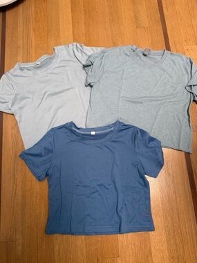 Shades of blue cropped trio